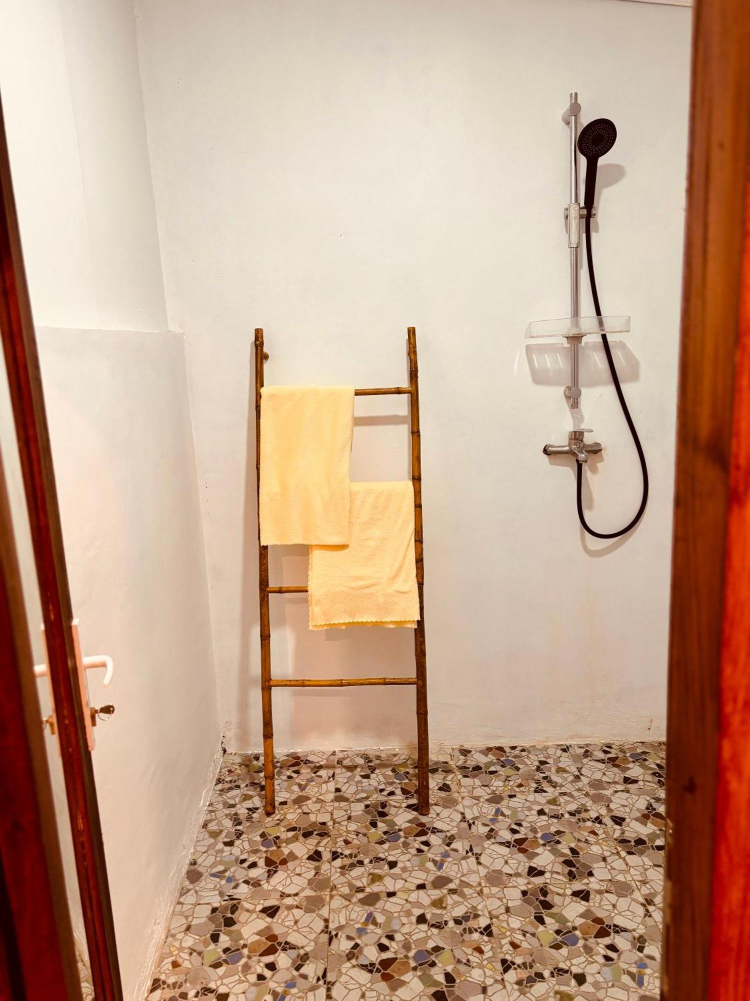 סנרו Anjani Larva Cottage - Homestay And Eatery מראה חיצוני תמונה